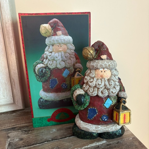 Bed bath & beyond Santa Christmas figurine - Picture 1 of 6